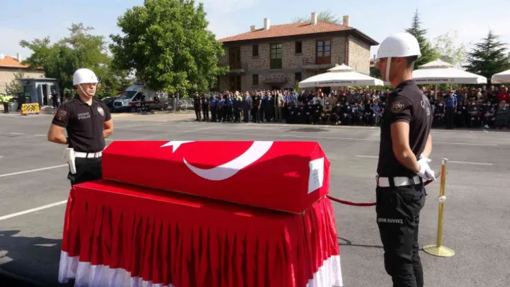Kayserili polis kalbine yenik düştü