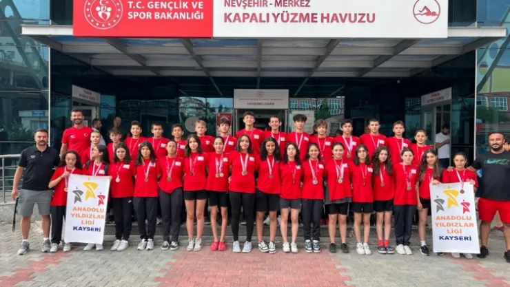 Kayserili yüzücüler finale yükseldi