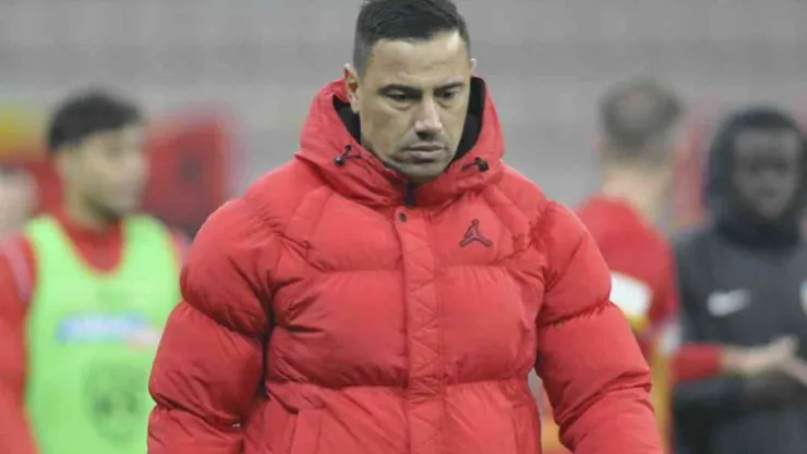 Kayserispor'da imza töreni ertelendi