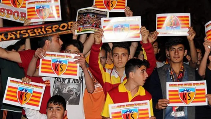 Kayserispor taraftarı takımlarına sahip çıkılmasını istiyor