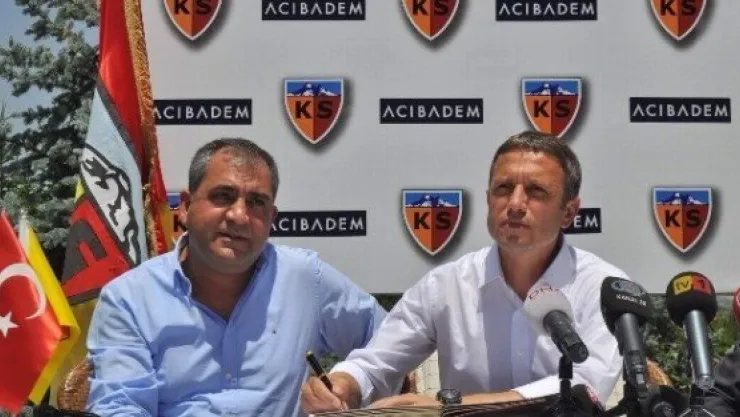 Kayserispor, Teknik Direktör Mutlu Topçu İle 3 Yıllık Sözleşme İmzaladı 