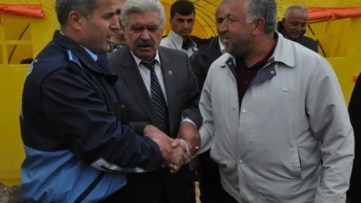 Kesob Başkanı Ahmet Övüç İle Kasaplar Ve Besiciler Odası Başkanı Adnan Aydın Kurban Satış Noktalarını Ziyaret Etti 