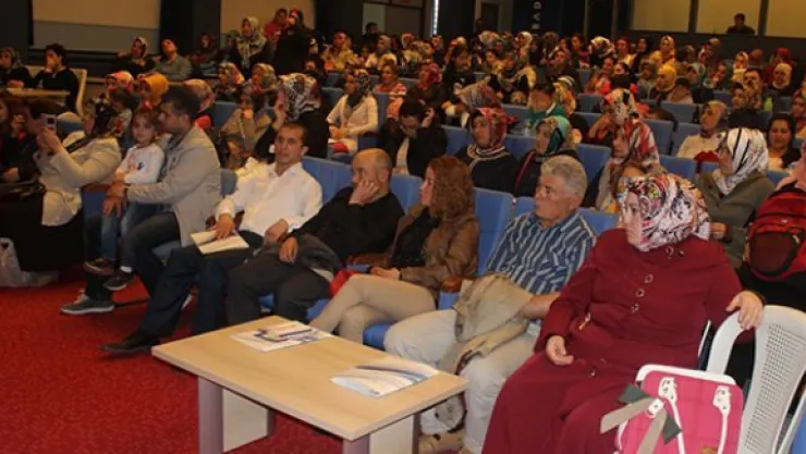 'Kısırlık ve tüp bebek' bilgilendirme toplantısı düzenlendi