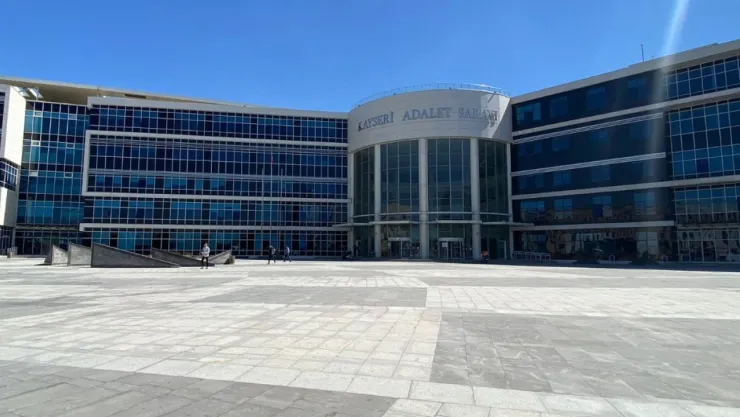Kız arkadaşının cep telefonunu alan şahsa hapis cezası