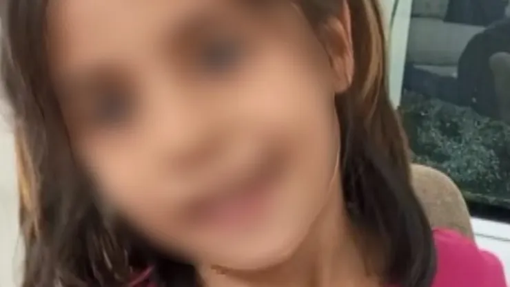 Kızını taciz eden zanlı tahliye olunca annesi isyan etti: 'Tecavüze mi uğraması lazım'