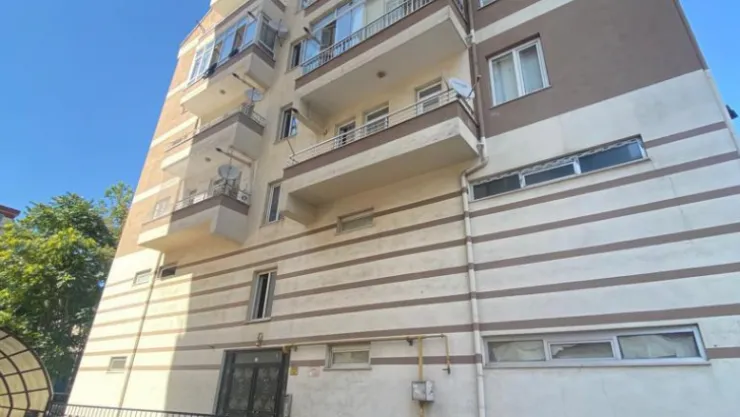Kocası tarafından silahla yaralanan kadın hastaneye kaldırıldı