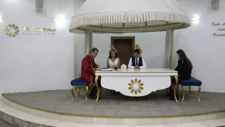 Kocasinan'da bir günde 22 çift, mutlu ve huzurlu yuvaların temelini attı