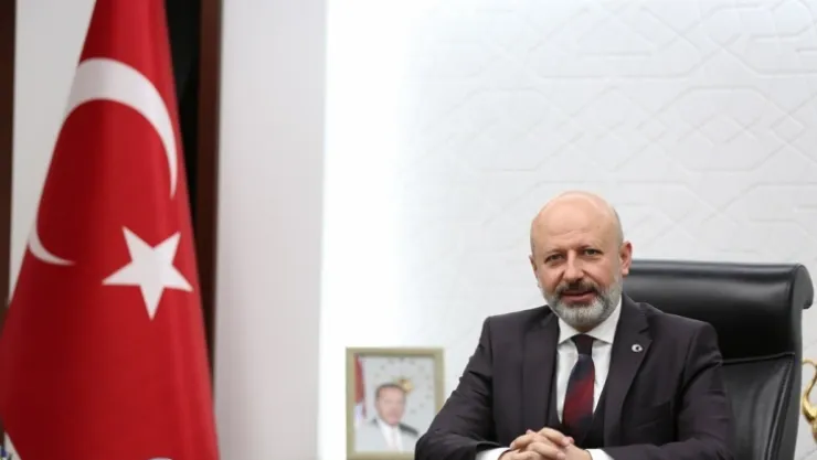 Gül kokulu camiler Ramazan'a hazır