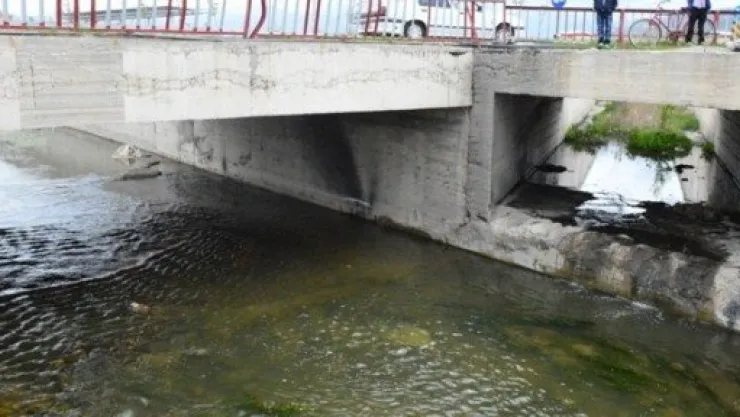 Kocasinan Taşkın Kanallarını Temizledi