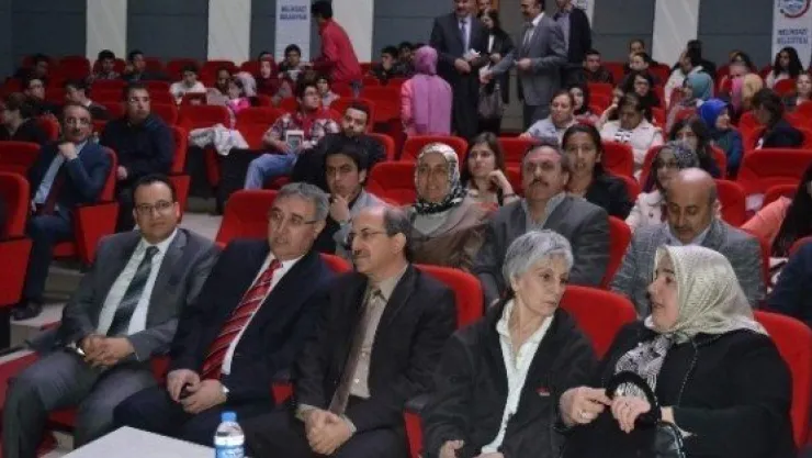 Kültür Eyvanı Derneğinden 'torunun Gözüyle Mehmet Akif Ersoy' Konulu Konferans 