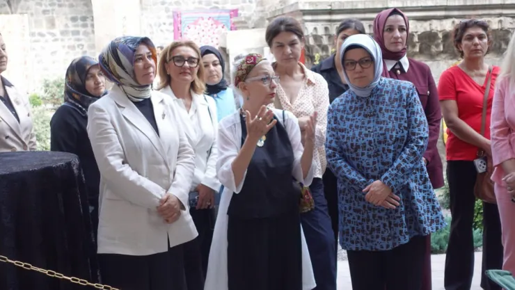 Kumaştan Hikayeler Sergisi, Melikgazi'de Sanatseverlerle Buluştu