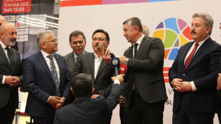 Kumsmall AVM Mobilya İndirim Festivali başladı