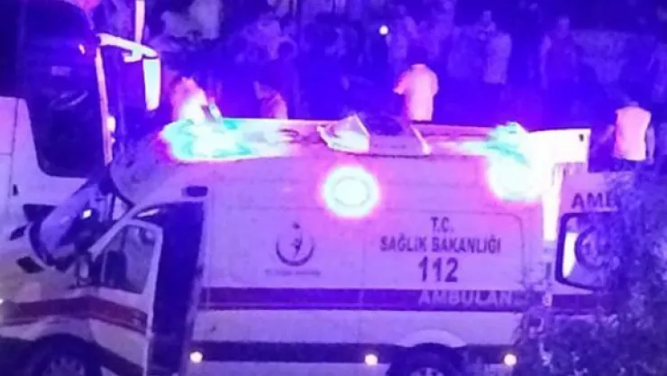 Lise duvarına çarparak durdu