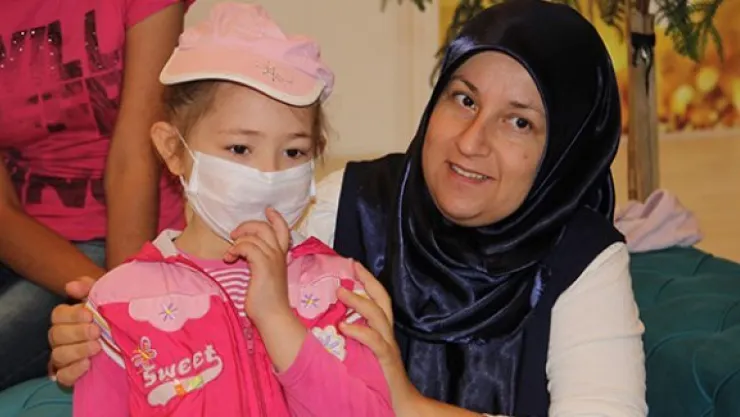 LÖSEV Kayseri'de 100 aileye kırmızı et paketi dağıttı