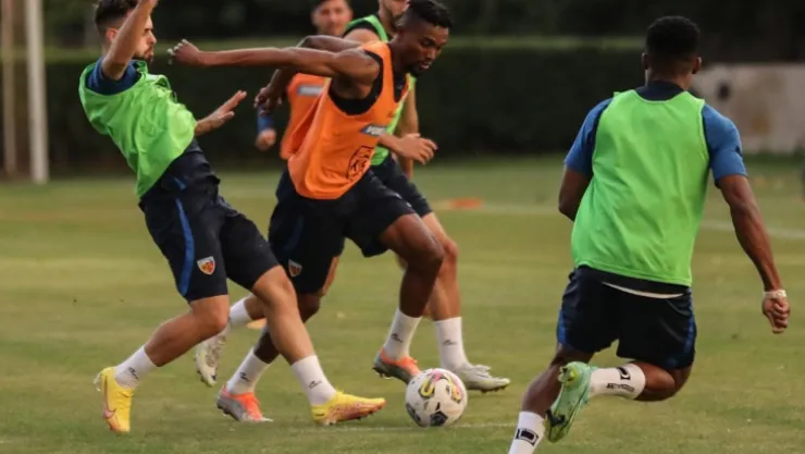 MAÇA DOĞRU… Fenerbahçe ile Kayserispor 53'üncü randevuya çıkacak