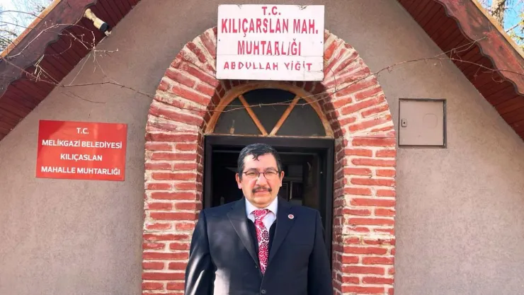 Mahalleli 30 yıldır bırakmıyor