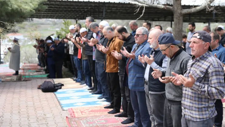 Mahzemin'de Yağmur Duası Programı Gerçekleştirildi