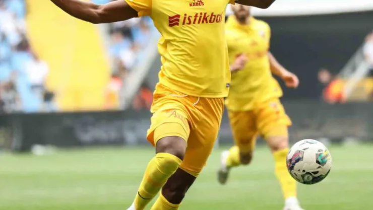 Mame Baba Thiam hat-trick yaptı