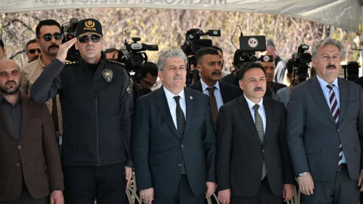 Melikgazi Belediyesi Mustafa Ulubaş İlkokulu'nun temel atma töreni düzenlendi