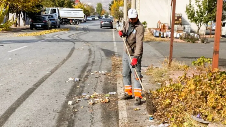 Melikgazi Belediyesi'nden Sonbahar Temizlik Seferberliği