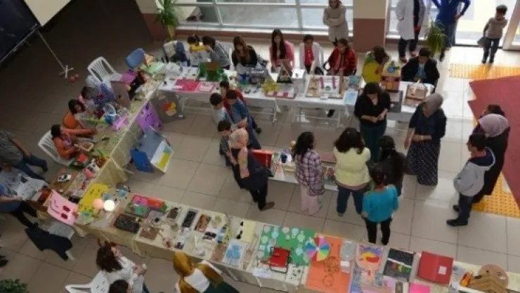 Melikgazi Belediyesi Çocuk Meclisi'nden Fen Ve Teknoloji Sergisi 