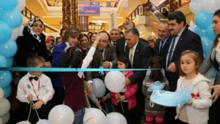 Melikgazi Belediyesi Meslek Edindirme Kursları Anne Ve Çocuk Eğitimi Sergisi Açıldı