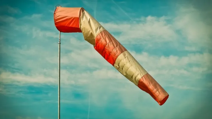 Meteoroloji uyardı: Çatı uçması, ağaç devrilmesi ve gaz zehirlenmesine dikkat!