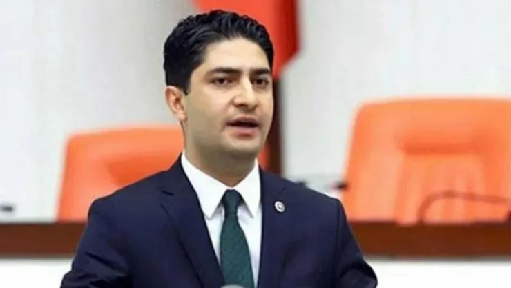 MHP'li Özdemir: '100 il, bin ilçeden oluşan yeni formatla Kayseri'nin de yapılandırmaya gitmesinin faydalı olacağı kanaatindeyim'