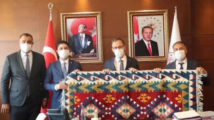 MHP'li Özdemir, İlçelere yapılan spor tesislerini duyurdu