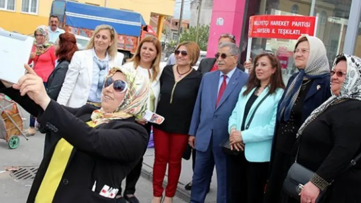 MHP kadın kolları seçim çalışmalarında hız kesmiyor