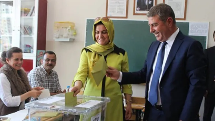 MHP Milletvekili Adayı Süleyman Korkmaz, oyunu Talas'ta kullandı