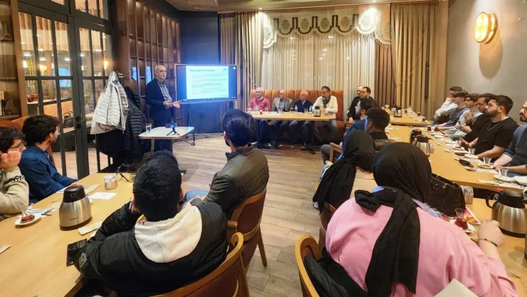 Mihrimah söyleşilerinin ilki Mihrimah Kahve'de yapıldı