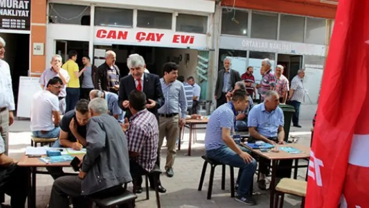 Milli İttifak adayları Nakliyeciler Ve Demirciler Sitesi'ni gezdi