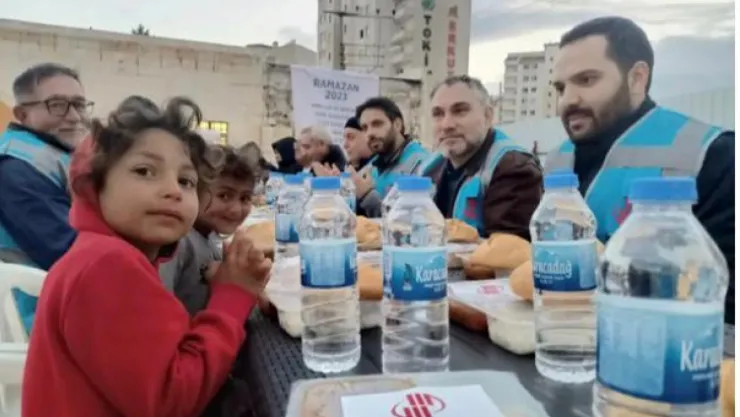Mimar ve Mühendisler Depremzedelerle İftar çadırında buluştu