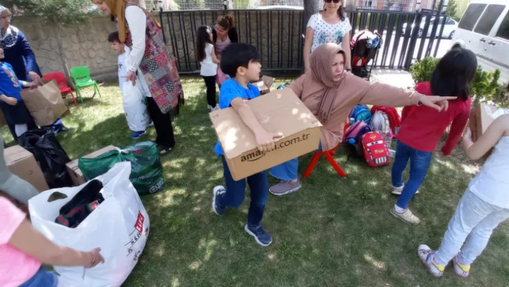 Minik öğrenciler Ramazan kolisi hazırladı