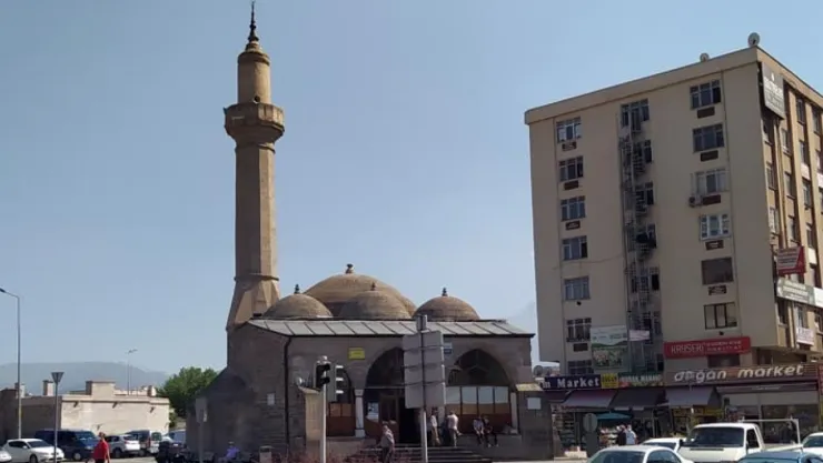 Moğol emiri Hatıroğlu Eşref Bey'in Kayseri'deki yapısı: Hatıroğlu Cami