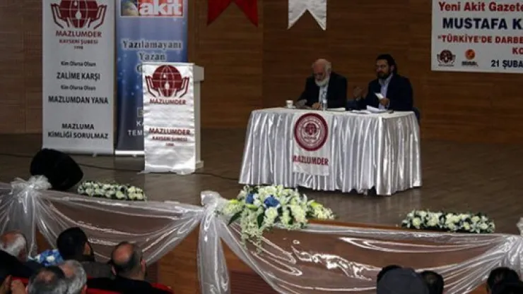 Mustafa Karahasanoğlu'ndan 'darbeler ve basın özgürlüğü' konferansı