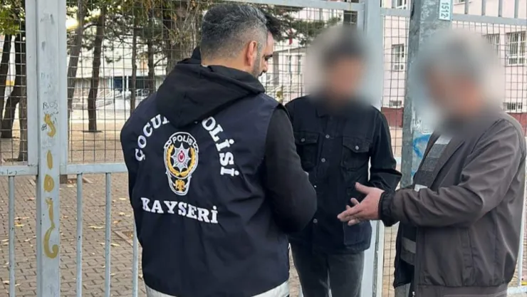 Narko-Okul uygulamasında 3 araç ve 11 kişi sorgulandı