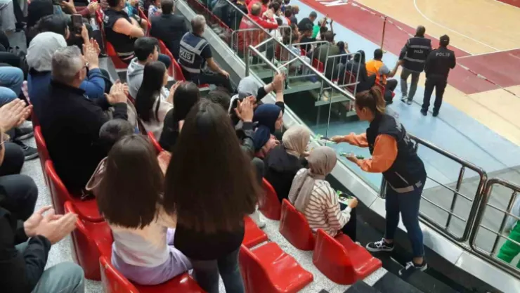 Narkotik Polisi Vatandaşı Bilgilendirdi