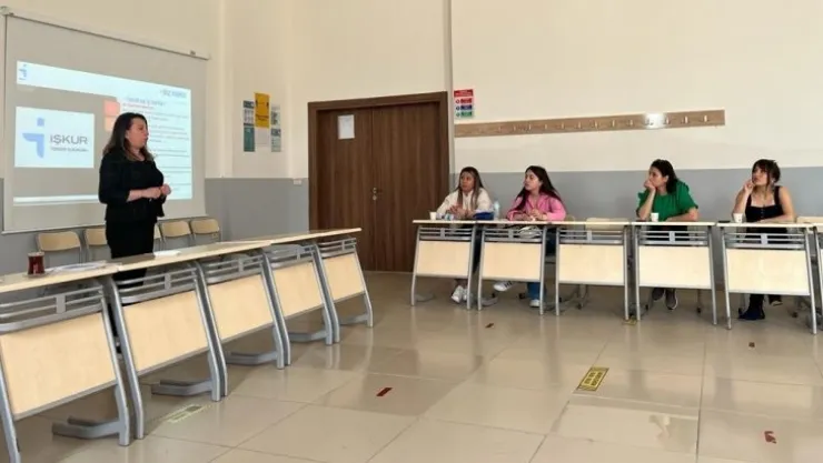 NEVÜ ev sahipliğinde 'İş Kulübü' eğitimi verildi