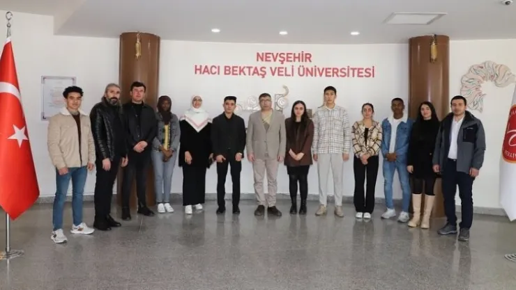NEVÜ'lü yabancı uyruklu öğrencilerden Rektör Aktekin'e taziye ziyareti