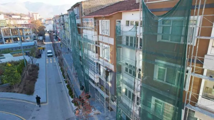 Niğde Belediyesi sokakları renklendiriyor