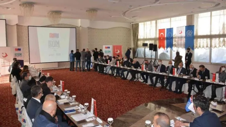 Niğde'de 'Göç ve Uyum' konulu toplantı yapıldı