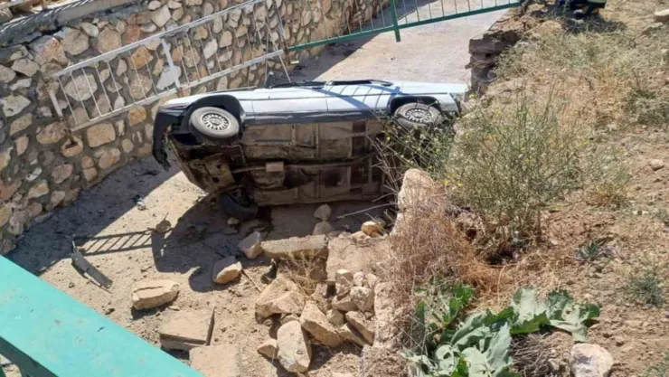 Niğde'de otomobil su kanalına düştü: 4'ü çocuk 6 yaralı
