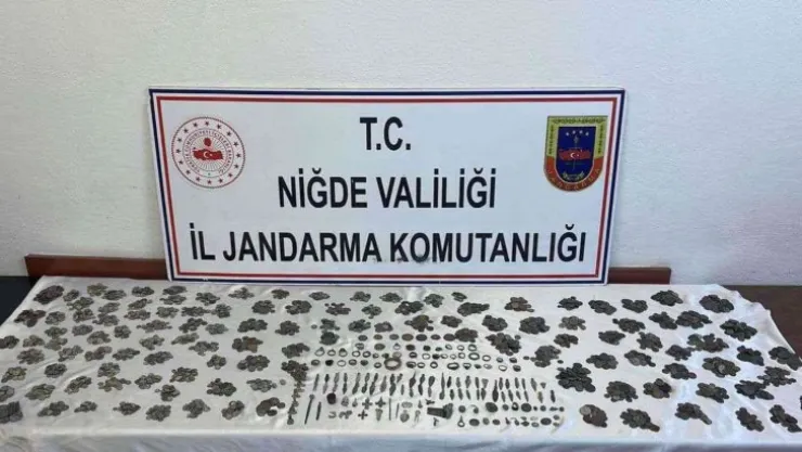 Niğde'de tarihi eser operasyonu: 3 bin 500 adet sikke ele geçirildi