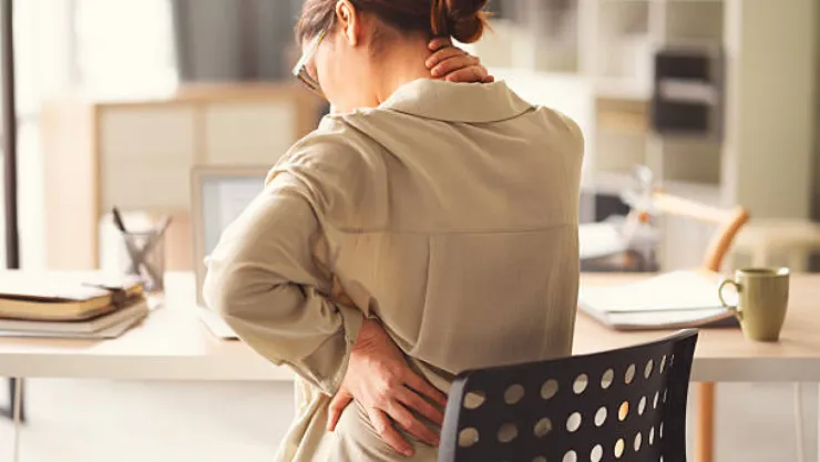 Ofis Boynu Sendromu: Hareketsizliğin boyun ve sırt ağrılarına etkisi