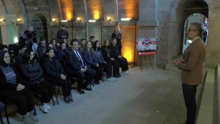 Öğrenciler Çanakkale'yi tarihi mekanda öğrendi