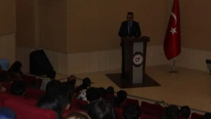 Öğrencilere nasıl başarılı olunacakları anlatıldı