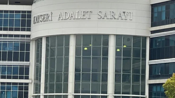 Ölümüne sebep olduğu şahsın oğlunu kurşunlamadan hakim karşısına çıktı