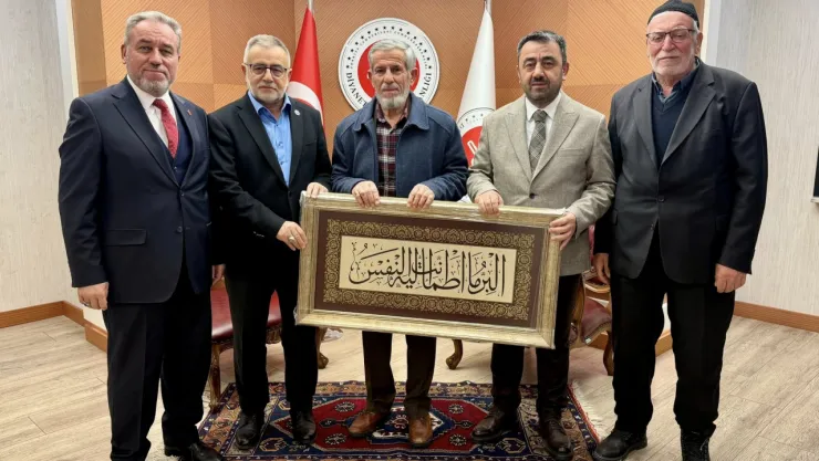 Örnek Davranış: 4 Dairesini Diyanet Vakfı'na bağışladı